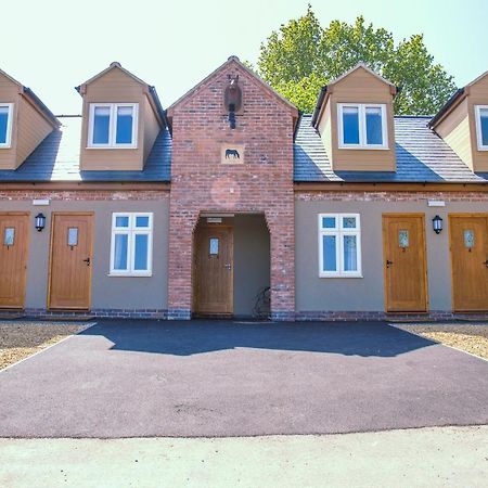 The Barn Courtyard Bed & Breakfast Shepshed Exterior photo